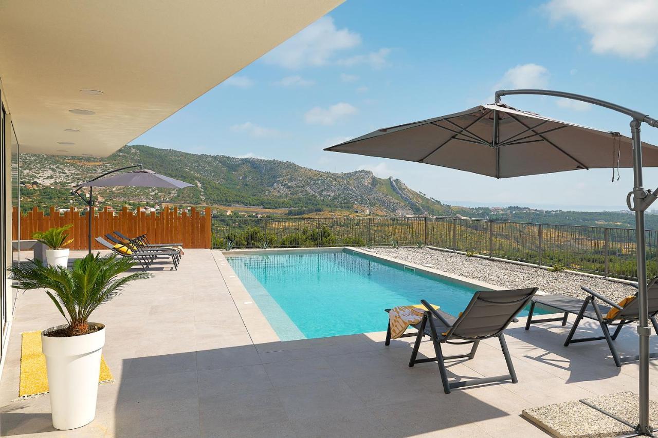 Design Villa Clavis-Brand New Villa With A View Klis Extérieur photo