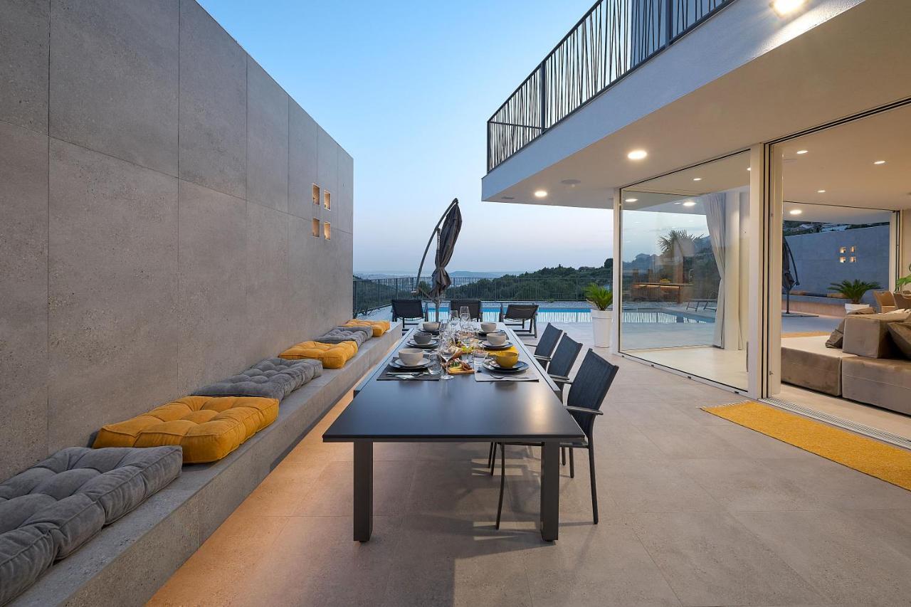 Design Villa Clavis-Brand New Villa With A View Klis Extérieur photo